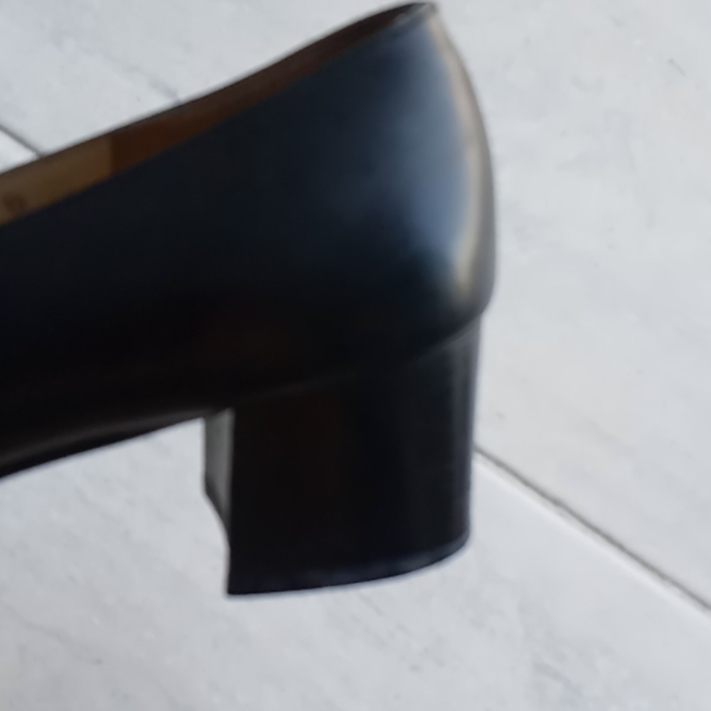 Shoes - Picture 3 of 5